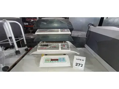  03 BALANÇAS PEDIÁTRICAS MARCAS E MODELOS DIVERSOS. (NO ESTADO, NÃO SABEMOS SE FUNCIONA. LEILÃO NÃO TEM GARANTIA E NEM DEVOLUÇÃO, SUJEITO A POSSÍVEIS AVARIAS VISÍVEIS/OCULTAS E/OU AUSÊNCIA DE COMPONENTES)