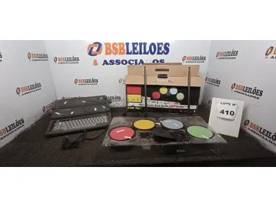 01 MÁQUINA DE DATILOGRAFIA MODELO PRÁXIS 201-II MARCA OLIVETTI E 01 MINI BATERIA ROCK BAND. (NO ESTADO) ATENÇÃO! FAZER A VISITAÇÃO ANTES DE ARREMATAR, NÃO SABEMOS SE FUNCIONA, LEILÃO NÃO TEM GARANTIA E NEM DEVOLUÇÃO, SUJEITO A POSSÍVEIS AVARIAS VISÍVEIS/OCULTAS E/OU AUSÊNCIA DE COMPONENTES.