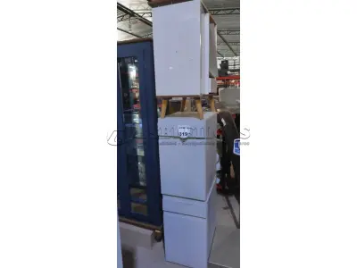 02 ARMÁRIOS BAIXOS COM SUPORTE PARA CPU COM 01 GAVETA E 01 PORTA E 01 ARMÁRIO BAIXO EM MADEIRA. (NO ESTADO) ATENÇÃO! FAZER A VISITAÇÃO ANTES DE ARREMATAR, NÃO SABEMOS SE FUNCIONA, LEILÃO NÃO TEM GARANTIA E NEM DEVOLUÇÃO, SUJEITO A POSSÍVEIS AVARIAS VISÍVEIS/OCULTAS E/OU AUSÊNCIA DE COMPONENTES.