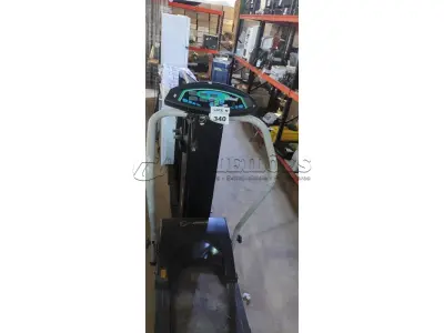 01 ESTEIRA MODELO MOVIMENT 200V MARCA BRUDDEN. (NO ESTADO) ATENÇÃO! FAZER A VISITAÇÃO ANTES DE ARREMATAR, NÃO SABEMOS SE FUNCIONA, LEILÃO NÃO TEM GARANTIA E NEM DEVOLUÇÃO, SUJEITO A POSSÍVEIS AVARIAS VISÍVEIS/OCULTAS E/OU AUSÊNCIA DE COMPONENTES.