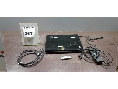 01 NOTEBOOK HP COM FONTE.  (NO ESTADO, NÃO SABEMOS SE FUNCIONA. LEILÃO NÃO TEM GARANTIA E NEM DEVOLUÇÃO, SUJEITO A POSSÍVEIS AVARIAS VISÍVEIS/OCULTAS E/OU AUSÊNCIA DE COMPONENTES)