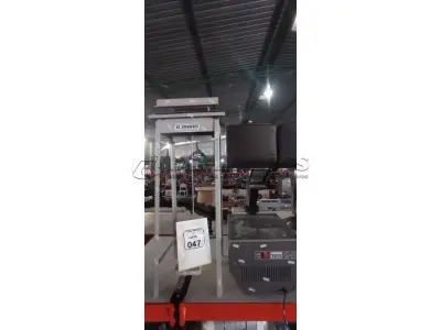 01 RETROPROJETOR MODELO M-97 MARCA TES E 01 SELADORA COM PEDAL. (NO ESTADO) ATENÇÃO! FAZER A VISITAÇÃO ANTES DE ARREMATAR, NÃO SABEMOS SE FUNCIONA, LEILÃO NÃO TEM GARANTIA E NEM DEVOLUÇÃO, SUJEITO A POSSÍVEIS AVARIAS VISÍVEIS/OCULTAS E/OU AUSÊNCIA DE COMPONENTES.