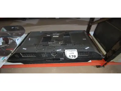 01 TV 43’’ MARCA PHILIPS E 01 TV 42’’ MARCA SEMP TOSHIBA PARA RETIRADA DE PEÇAS. (NO ESTADO) ATENÇÃO! FAZER A VISITAÇÃO ANTES DE ARREMATAR, NÃO SABEMOS SE FUNCIONA, LEILÃO NÃO TEM GARANTIA E NEM DEVOLUÇÃO, SUJEITO A POSSÍVEIS AVARIAS VISÍVEIS/OCULTAS E/OU AUSÊNCIA DE COMPONENTES.