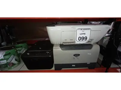 03 IMPRESSORAS DE MARCAS E MODELOS DIVERSOS. (NO ESTADO) ATENÇÃO! FAZER A VISITAÇÃO ANTES DE ARREMATAR, NÃO SABEMOS SE FUNCIONA, LEILÃO NÃO TEM GARANTIA E NEM DEVOLUÇÃO, SUJEITO A POSSÍVEIS AVARIAS VISÍVEIS/OCULTAS E/OU AUSÊNCIA DE COMPONENTES.