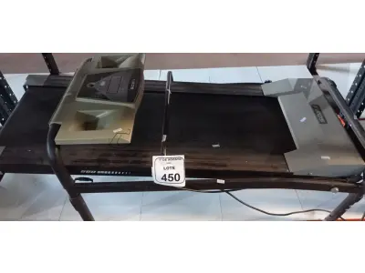01 ESTEIRA ERGOMÉTRICA MARCA KIKOS. (NO ESTADO) ATENÇÃO! FAZER A VISITAÇÃO ANTES DE ARREMATAR, NÃO SABEMOS SE FUNCIONA, LEILÃO NÃO TEM GARANTIA E NEM DEVOLUÇÃO, SUJEITO A POSSÍVEIS AVARIAS VISÍVEIS/OCULTAS E/OU AUSÊNCIA DE COMPONENTES.
