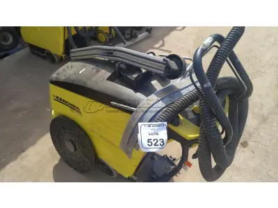 01 MÁQUINA DE LAVAR PISO INDUSTRIAL MODELO BD 530 MARCA KARCHER. (NO ESTADO) ATENÇÃO! FAZER A VISITAÇÃO ANTES DE ARREMATAR, NÃO SABEMOS SE FUNCIONA, LEILÃO NÃO TEM GARANTIA E NEM DEVOLUÇÃO, SUJEITO A POSSÍVEIS AVARIAS VISÍVEIS/OCULTAS E/OU AUSÊNCIA DE COMPONENTES.
