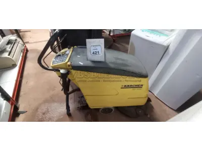 01 MÁQUINA DE LAVAR PISO INDUSTRIAL MODELO BD 530 MARCA KARCHER. (NO ESTADO) ATENÇÃO! FAZER A VISITAÇÃO ANTES DE ARREMATAR, NÃO SABEMOS SE FUNCIONA, LEILÃO NÃO TEM GARANTIA E NEM DEVOLUÇÃO, SUJEITO A POSSÍVEIS AVARIAS VISÍVEIS/OCULTAS E/OU AUSÊNCIA DE COMPONENTES.