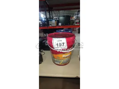01 BALDE DE TINTA DE PISOS ACRÍLICA NA COR VERMELHO SEGURANÇA FOSCO DE 18L MARCA RENNER