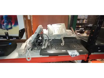 01 MÁQUINA DE ESCREVER MODELO ET 121 MARCA OLIVETTI E VÁRIOS APARELHOS TE TELEFONE