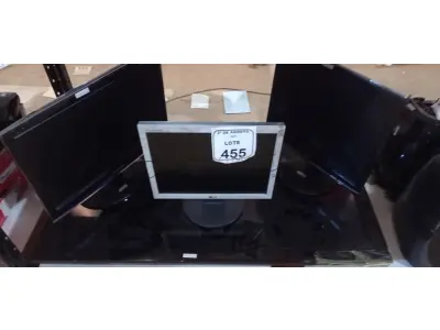 01 TV 39'' MARCA SAMSUNG E 03 MONITORES DE MARCAS DIVERSAS PARA RETIRADA DE PEÇAS