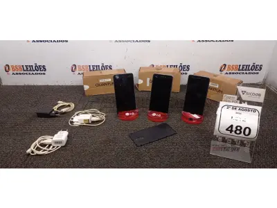 03 CELULARES MARCA QUANTUM