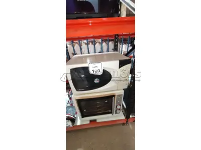 01 MICRO-ONDAS MARCA ELECTROLUX E 01 FORNO ELÉTRICO MARCA LAYR. (NO ESTADO) ATENÇÃO! FAZER A VISITAÇÃO ANTES DE ARREMATAR, NÃO SABEMOS SE FUNCIONA, LEILÃO NÃO TEM GARANTIA E NEM DEVOLUÇÃO, SUJEITO A POSSÍVEIS AVARIAS VISÍVEIS/OCULTAS E/OU AUSÊNCIA DE COMPONENTES.