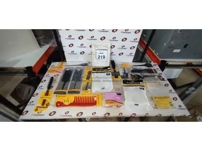 01 LOTE COM UTENSÍLIOS DE HIGIENE E CUIDADOS PESSOAIS DIVERSOS. (NO ESTADO) ATENÇÃO! FAZER A VISITAÇÃO ANTES DE ARREMATAR, NÃO SABEMOS SE FUNCIONA, LEILÃO NÃO TEM GARANTIA E NEM DEVOLUÇÃO, SUJEITO A POSSÍVEIS AVARIAS VISÍVEIS/OCULTAS E/OU AUSÊNCIA DE COMPONENTES.