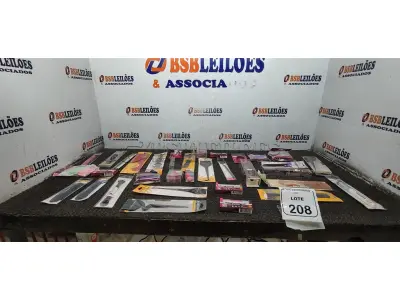01 LOTE COM UTENSÍLIOS DE HIGIENE E CUIDADOS PESSOAIS DIVERSOS. (NO ESTADO) ATENÇÃO! FAZER A VISITAÇÃO ANTES DE ARREMATAR, NÃO SABEMOS SE FUNCIONA, LEILÃO NÃO TEM GARANTIA E NEM DEVOLUÇÃO, SUJEITO A POSSÍVEIS AVARIAS VISÍVEIS/OCULTAS E/OU AUSÊNCIA DE COMPONENTES.