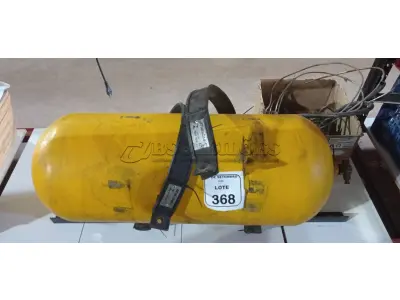 01 CILINDRO DE GÁS AUTOMOTIVO. (NO ESTADO) ATENÇÃO! FAZER A VISITAÇÃO ANTES DE ARREMATAR, NÃO SABEMOS SE FUNCIONA, LEILÃO NÃO TEM GARANTIA E NEM DEVOLUÇÃO, SUJEITO A POSSÍVEIS AVARIAS VISÍVEIS/OCULTAS E/OU AUSÊNCIA DE COMPONENTES.