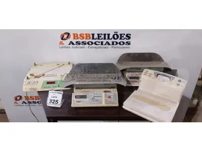 04 BALANÇAS PEDIÁTRICAS DIVERSA. (NO ESTADO) ATENÇÃO! FAZER A VISITAÇÃO ANTES DE ARREMATAR, NÃO SABEMOS SE FUNCIONA, LEILÃO NÃO TEM GARANTIA E NEM DEVOLUÇÃO, SUJEITO A POSSÍVEIS AVARIAS VISÍVEIS/OCULTAS E/OU AUSÊNCIA DE COMPONENTES.