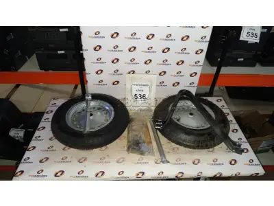 02 RODAS DE CARRINHO DE MÃO. (NO ESTADO) ATENÇÃO! FAZER A VISITAÇÃO ANTES DE ARREMATAR, NÃO SABEMOS SE FUNCIONA, LEILÃO NÃO TEM GARANTIA E NEM DEVOLUÇÃO, SUJEITO A POSSÍVEIS AVARIAS VISÍVEIS/OCULTAS E/OU AUSÊNCIA DE COMPONENTES.