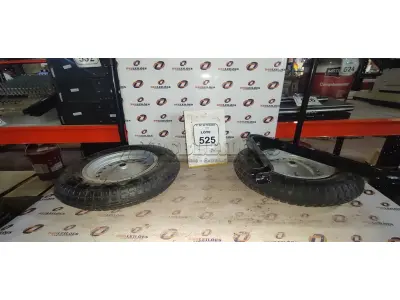 02 RODAS DE CARRINHO DE MÃO. (NO ESTADO) ATENÇÃO! FAZER A VISITAÇÃO ANTES DE ARREMATAR, NÃO SABEMOS SE FUNCIONA, LEILÃO NÃO TEM GARANTIA E NEM DEVOLUÇÃO, SUJEITO A POSSÍVEIS AVARIAS VISÍVEIS/OCULTAS E/OU AUSÊNCIA DE COMPONENTES.