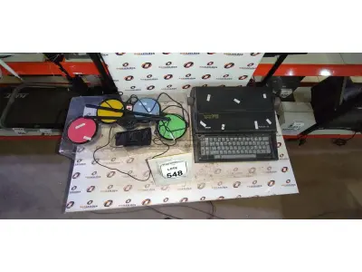01 MÁQUINA DE ESCREVER MODELO PRÁXIS 201-II MARCA OLIVETTI E 01 MINI BATERIA ROCK BAND PS2/PS3/WII. (NO ESTADO) ATENÇÃO! FAZER A VISITAÇÃO ANTES DE ARREMATAR, NÃO SABEMOS SE FUNCIONA, LEILÃO NÃO TEM GARANTIA E NEM DEVOLUÇÃO, SUJEITO A POSSÍVEIS AVARIAS VISÍVEIS/OCULTAS E/OU AUSÊNCIA DE COMPONENTES.