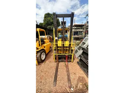 01 EMPILHADEIRA HYSTER H -50 PARA 2500 KG. NÃO ACOMPANHA O BOTIJÃO. (NO ESTADO) ATENÇÃO! FAZER A VISITAÇÃO ANTES DE ARREMATAR, NÃO SABEMOS SE FUNCIONA, LEILÃO NÃO TEM GARANTIA E NEM DEVOLUÇÃO, SUJEITO A POSSÍVEIS AVARIAS VISÍVEIS/OCULTAS E/OU AUSÊNCIA DE COMPONENTES.