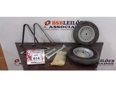 02 RODAS DE CARRINHO DE MÃO COMPLETAS. (NO ESTADO) ATENÇÃO! FAZER A VISITAÇÃO ANTES DE ARREMATAR, NÃO SABEMOS SE FUNCIONA, LEILÃO NÃO TEM GARANTIA E NEM DEVOLUÇÃO, SUJEITO A POSSÍVEIS AVARIAS VISÍVEIS/OCULTAS E/OU AUSÊNCIA DE COMPONENTES.