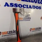 LOTE 057 - 01 MACHADINHA COM CABO EMBORRACHADO. (NO ESTADO, LEILÃO NÃO TEM GARANTIA E NEM DEVOLUÇÃO, SUJEITO A POSSÍVEIS AVARIAS VISÍVEIS/OCULTAS E/OU AUSÊNCIA DE COMPONENTES).