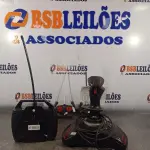 LOTE 010 - 04 CONTROLES MARCAS E MODELOS DIVERSOS. (NO ESTADO, LEILÃO NÃO TEM GARANTIA E NEM DEVOLUÇÃO, SUJEITO A POSSÍVEIS AVARIAS VISÍVEIS/OCULTAS E/OU AUSÊNCIA DE COMPONENTES).