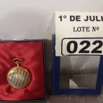 LOTE 022 - 01 RELÓGIO DE BOLSO ANALÓGICO. (NO ESTADO, LEILÃO NÃO TEM GARANTIA E NEM DEVOLUÇÃO, SUJEITO A POSSÍVEIS AVARIAS VISÍVEIS/OCULTAS E/OU AUSÊNCIA DE COMPONENTES).