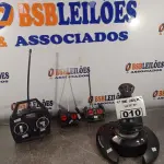 LOTE 010 - 04 CONTROLES MARCAS E MODELOS DIVERSOS. (NO ESTADO, LEILÃO NÃO TEM GARANTIA E NEM DEVOLUÇÃO, SUJEITO A POSSÍVEIS AVARIAS VISÍVEIS/OCULTAS E/OU AUSÊNCIA DE COMPONENTES).