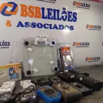 LOTE 008 - 03 INTERFONES, VÁRIAS MAQUINAS FOTOGRÁFICAS, 03 MULTÍMETROS, 01 IDENTIFICADOR DE CHAMADAS, 01 BALANÇA DE USO DOMÉSTICO E 01 BOLSA ESTANQUE. (NO ESTADO, LEILÃO NÃO TEM GARANTIA E NEM DEVOLUÇÃO, SUJEITO A POSSÍVEIS AVARIAS VISÍVEIS/OCULTAS E/OU AUSÊNCIA DE COMPONENTES).