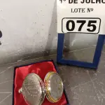 LOTE 075 - 01 RELÓGIO DE BOLSO ANALÓGICO. (NO ESTADO, LEILÃO NÃO TEM GARANTIA E NEM DEVOLUÇÃO, SUJEITO A POSSÍVEIS AVARIAS VISÍVEIS/OCULTAS E/OU AUSÊNCIA DE COMPONENTES).