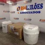 LOTE 020 - 02 FRASQUEIRAS COM 04 REFIS DE TOALHAS UMEDECIDAS. (NO ESTADO, LEILÃO NÃO TEM GARANTIA E NEM DEVOLUÇÃO, SUJEITO A POSSÍVEIS AVARIAS VISÍVEIS/OCULTAS E/OU AUSÊNCIA DE COMPONENTES).