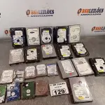 LOTE 129 - 01 LOTE COM VÁRIOS HARD DISC MARCAS E MODELOS DIVERSOS. (NO ESTADO, LEILÃO NÃO TEM GARANTIA E NEM DEVOLUÇÃO, SUJEITO A POSSÍVEIS AVARIAS VISÍVEIS/OCULTAS E/OU AUSÊNCIA DE COMPONENTES).