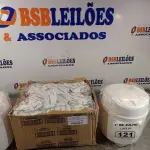 LOTE 121 - 02 FRASQUEIRAS COM 04 REFIS DE TOALHAS UMEDECIDAS. (NO ESTADO, LEILÃO NÃO TEM GARANTIA E NEM DEVOLUÇÃO, SUJEITO A POSSÍVEIS AVARIAS VISÍVEIS/OCULTAS E/OU AUSÊNCIA DE COMPONENTES).