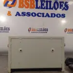 LOTE 038 - 01 COFRE E 02 APARELHOS DE TELEFONE SEM FIO. (NO ESTADO, LEILÃO NÃO TEM GARANTIA E NEM DEVOLUÇÃO, SUJEITO A POSSÍVEIS AVARIAS VISÍVEIS/OCULTAS E/OU AUSÊNCIA DE COMPONENTES).