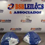 LOTE 120 - 02 BOLAS DE FUTEBOL. (NO ESTADO, LEILÃO NÃO TEM GARANTIA E NEM DEVOLUÇÃO, SUJEITO A POSSÍVEIS AVARIAS VISÍVEIS/OCULTAS E/OU AUSÊNCIA DE COMPONENTES).