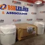LOTE 020 - 02 FRASQUEIRAS COM 04 REFIS DE TOALHAS UMEDECIDAS. (NO ESTADO, LEILÃO NÃO TEM GARANTIA E NEM DEVOLUÇÃO, SUJEITO A POSSÍVEIS AVARIAS VISÍVEIS/OCULTAS E/OU AUSÊNCIA DE COMPONENTES).