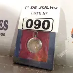 LOTE 090 - 01 RELÓGIO DE BOLSO ANALÓGICO. (NO ESTADO, LEILÃO NÃO TEM GARANTIA E NEM DEVOLUÇÃO, SUJEITO A POSSÍVEIS AVARIAS VISÍVEIS/OCULTAS E/OU AUSÊNCIA DE COMPONENTES).
