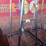LOTE 500 - 01 GANCHEIRA PARA CÂMARA FRIA EM INOX. (NO ESTADO, LEILÃO NÃO TEM GARANTIA E NEM DEVOLUÇÃO, SUJEITO A POSSÍVEIS AVARIAS VISÍVEIS/OCULTAS E/OU AUSÊNCIA DE COMPONENTES).