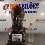 LOTE 070 - 01 BUSTO DE SIMÓN BOLÍVAR. (NO ESTADO, LEILÃO NÃO TEM GARANTIA E NEM DEVOLUÇÃO, SUJEITO A POSSÍVEIS AVARIAS VISÍVEIS/OCULTAS E/OU AUSÊNCIA DE COMPONENTES).