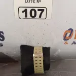 LOTE 107 - 01 RELÓGIO DE PULSO ANALÓGICO. (NO ESTADO, LEILÃO NÃO TEM GARANTIA E NEM DEVOLUÇÃO, SUJEITO A POSSÍVEIS AVARIAS VISÍVEIS/OCULTAS E/OU AUSÊNCIA DE COMPONENTES).