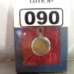 LOTE 090 - 01 RELÓGIO DE BOLSO ANALÓGICO. (NO ESTADO, LEILÃO NÃO TEM GARANTIA E NEM DEVOLUÇÃO, SUJEITO A POSSÍVEIS AVARIAS VISÍVEIS/OCULTAS E/OU AUSÊNCIA DE COMPONENTES).