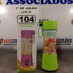 LOTE 104 - 01 JUICER PORTÁTIL. (NO ESTADO, LEILÃO NÃO TEM GARANTIA E NEM DEVOLUÇÃO, SUJEITO A POSSÍVEIS AVARIAS VISÍVEIS/OCULTAS E/OU AUSÊNCIA DE COMPONENTES).
