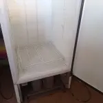 LOTE 100 - 01 FREEZER VERTICAL MARCA FRICON 220V. (FUNCIONANDO) (NO ESTADO, LEILÃO NÃO TEM GARANTIA E NEM DEVOLUÇÃO, SUJEITO A POSSÍVEIS AVARIAS VISÍVEIS/OCULTAS E/OU AUSÊNCIA DE COMPONENTES).