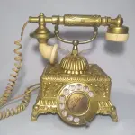 LOTE 274 - 01 TELEFONE ANTIGO EM ÓTIMO ESTADO, FUNCIONADO. (NO ESTADO)