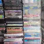 LOTE 152 - 01 RARA COLEÇÃO PARTICULAR DE CONVERSÕES DE FITAS VHS PRA DVDS FILMES, NOVELAS ANTIGAS, DESENHO DA DECADA 70,80, SERIADOS ANTIGOS COMO JAMES WEST, BATMAN, VARIOS TELEJORNAIS ANTIGOS, GLOBO REPÓRTER ETC, FILMES RAROS GRAVADOS DA TV ABERTA A FAMÍLIA DÓ RE MI (1970), AS PANTERAS (1976), DALLAS (1978), O HOMEM DE SEIS MILHÕES DE DÓLARES. PROGAMAS DE TV COMO XUXA SENDO OS PRIMEIROS PROGAMAS, ANGELICA, CAÇA TALENTOS, TV COLOSSO E MUITOS OUTROS COLEÇÃO DE EX FUNCIONÁRIO DE EMISSORA DE TV APROXIMADAMENTE 5MIL DVDS. (NO ESTADO)