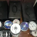 LOTE 152 - 01 RARA COLEÇÃO PARTICULAR DE CONVERSÕES DE FITAS VHS PRA DVDS FILMES, NOVELAS ANTIGAS, DESENHO DA DECADA 70,80, SERIADOS ANTIGOS COMO JAMES WEST, BATMAN, VARIOS TELEJORNAIS ANTIGOS, GLOBO REPÓRTER ETC, FILMES RAROS GRAVADOS DA TV ABERTA A FAMÍLIA DÓ RE MI (1970), AS PANTERAS (1976), DALLAS (1978), O HOMEM DE SEIS MILHÕES DE DÓLARES. PROGAMAS DE TV COMO XUXA SENDO OS PRIMEIROS PROGAMAS, ANGELICA, CAÇA TALENTOS, TV COLOSSO E MUITOS OUTROS COLEÇÃO DE EX FUNCIONÁRIO DE EMISSORA DE TV APROXIMADAMENTE 5MIL DVDS. (NO ESTADO)
