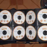 LOTE 152 - 01 RARA COLEÇÃO PARTICULAR DE CONVERSÕES DE FITAS VHS PRA DVDS FILMES, NOVELAS ANTIGAS, DESENHO DA DECADA 70,80, SERIADOS ANTIGOS COMO JAMES WEST, BATMAN, VARIOS TELEJORNAIS ANTIGOS, GLOBO REPÓRTER ETC, FILMES RAROS GRAVADOS DA TV ABERTA A FAMÍLIA DÓ RE MI (1970), AS PANTERAS (1976), DALLAS (1978), O HOMEM DE SEIS MILHÕES DE DÓLARES. PROGAMAS DE TV COMO XUXA SENDO OS PRIMEIROS PROGAMAS, ANGELICA, CAÇA TALENTOS, TV COLOSSO E MUITOS OUTROS COLEÇÃO DE EX FUNCIONÁRIO DE EMISSORA DE TV APROXIMADAMENTE 5MIL DVDS. (NO ESTADO)