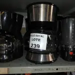 LOTE 239 - 5 CAFETEIRAS (NO ESTADO SEM GARANTIA DE FUNCIONAMENTO, SUJEITO A POSSÍVEIS AVARIAS VISÍVEIS/OCULTAS E/OU AUSÊNCIA DE COMPONENTES)
