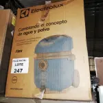 LOTE 247 - ASPIRADOR DE PÓ E ÁGUA ELECTROLUX FLEX (NO ESTADO SEM GARANTIA DE FUNCIONAMENTO, SUJEITO A POSSÍVEIS AVARIAS VISÍVEIS/OCULTAS E/OU AUSÊNCIA DE COMPONENTES)